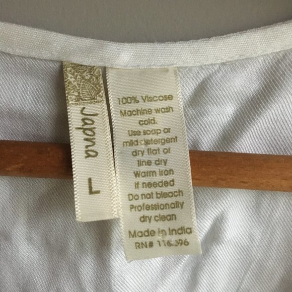 Japna white button down sleeveless crop top - Picture 8 of 11